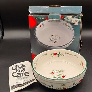Pfaltzgraff "Merry Everything" Winterberry 7 inch Candy Bowl NIB